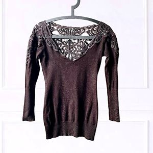 Lady Dutch Embroidered Sweater in Brown